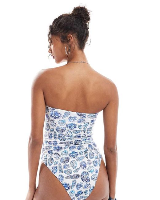 ASOS Shelly in het Blue