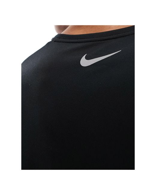 Miler - t-shirt manches longues en tissu dri-fit Nike pour homme en coloris Black