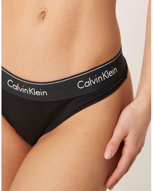 Modern cotton - string Calvin Klein en coloris Black