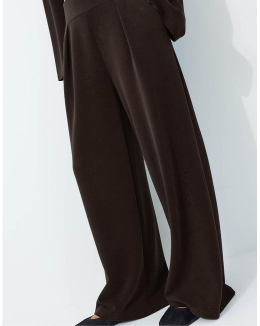 Stradivarius Black Soft-touch Wide-leg Trousers With Darts