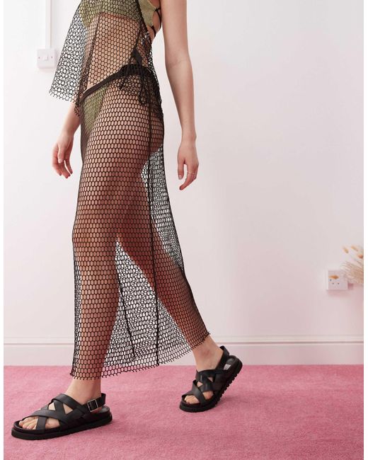Monki Pink – langer netzstoff-rock