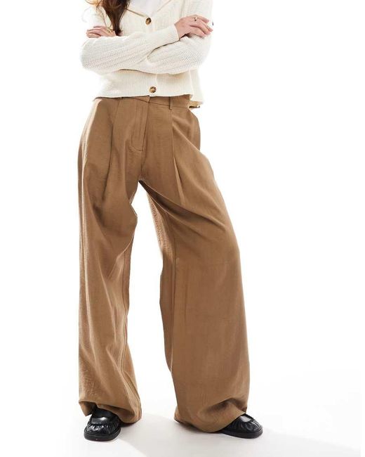 Pantaloni Dad Sartoriali Caldo Drappeggiati di Aware in Natural