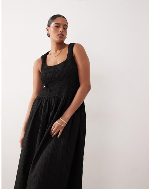 ASOS Black Asos Design Curve Crinkle Scoop Neck Maxi Sundress With Shirred Waist