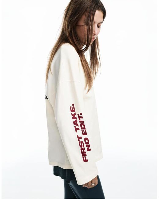 Pull&Bear White Graphic T-Shirt