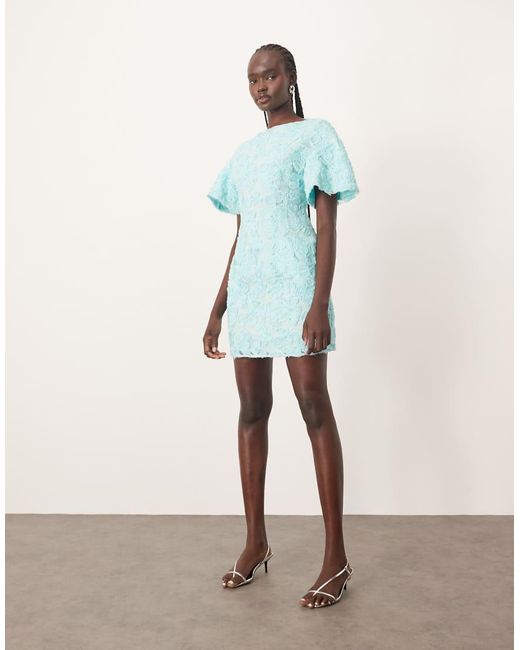Vestido Corto Estilo Camiseta Con Bordado Floral En Relieve De ARRANGE de color Blue