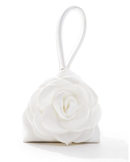 Pochette da sposa color avorio con decorazione floreale di Forever New in White