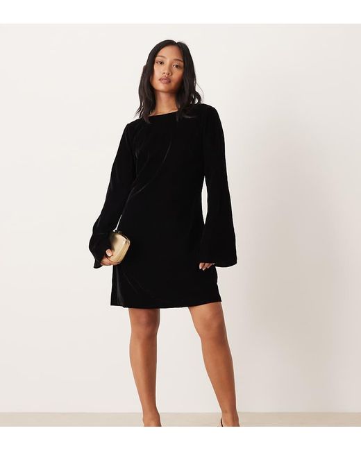 Nobody's Child Petite Black Jolene Velvet Tie Back Mini Dress