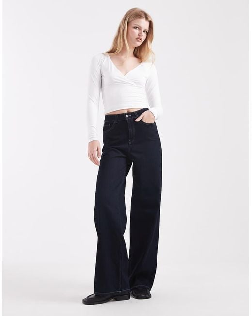 Hollister White Long Sleeve Seamless Wrap Top