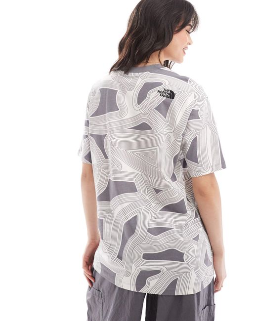 Camiseta gris extragrande con estampado geométrico The North Face de color Gray