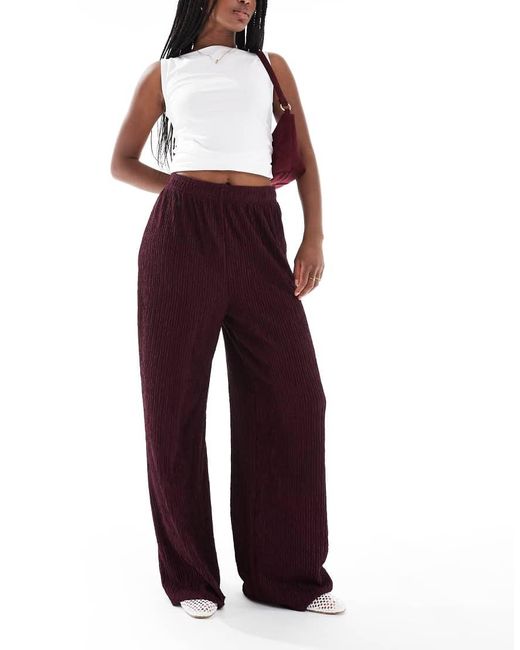 Pantaloni A Fondo Ampio Bordeaux Testurizzati di New Look in Purple