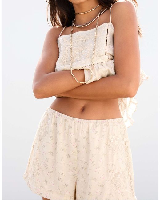 Pull&Bear Natural – shorts aus blumenspitze