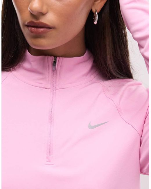 Nike Tempo in het Pink