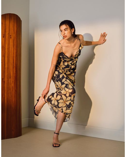 TOPSHOP Black Floral Print Crinkle Mesh Maxi Dress