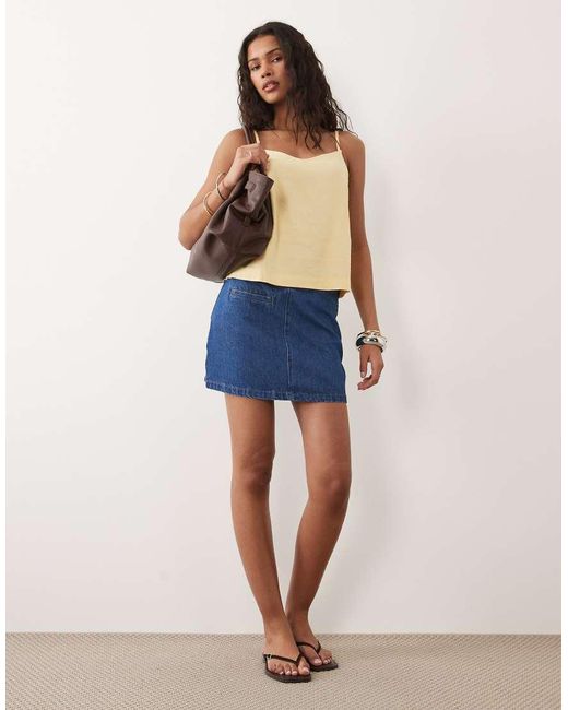 Minifalda Vaquera Azul Con Lavado Pulcro ASOS de color Blue