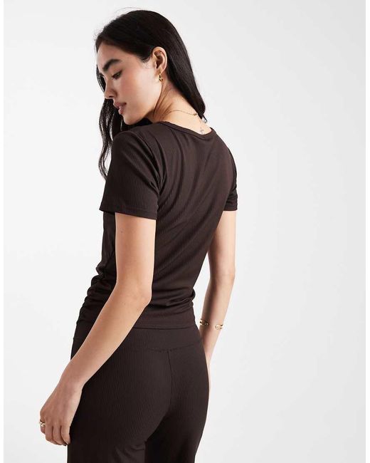 Active di ONLY in Black