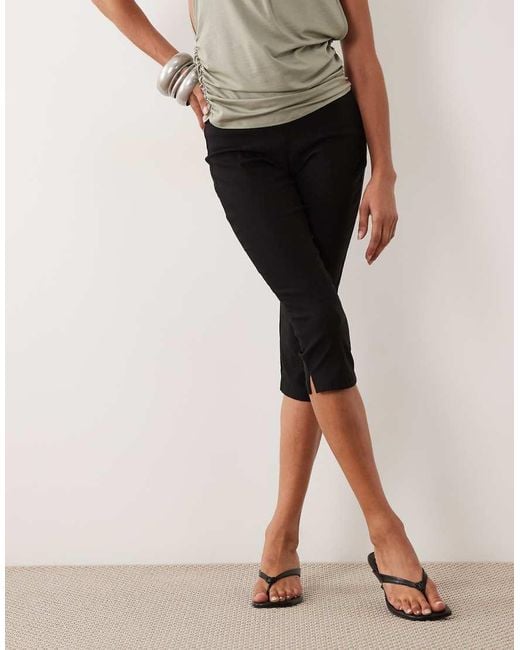 Vesper Natural Bengaline Sculpting Side Split Cropped Capri Pants