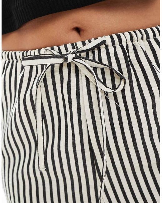 New Look Gestreepte Broek Met Wijde Pijpen in het Black