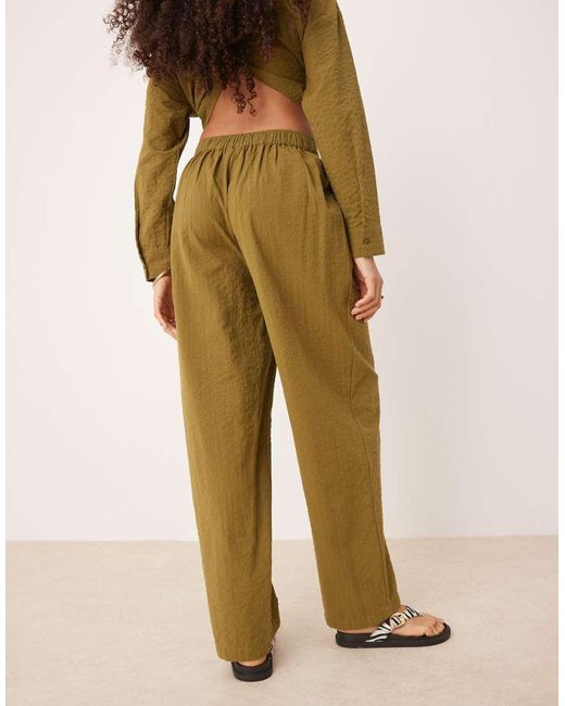 Pantaloni Taglio Comodo Oliva A Righe di ASOS in Natural