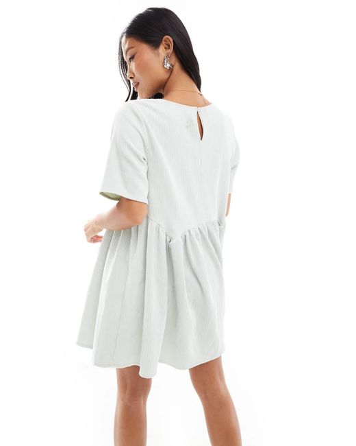 Asos design petite - t-shirt babydoll en velours côtelé avec couture à la taille - menthe ASOS en coloris White