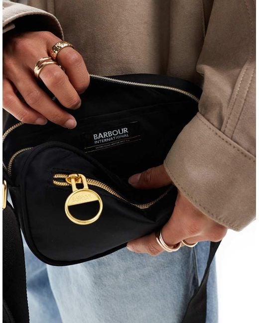 Qualify di Barbour in Gray