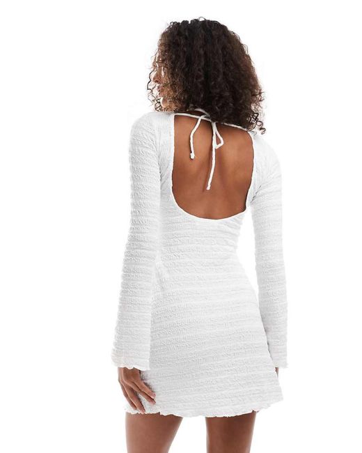 Vestito Corto A Maniche Lunghe Écru Testurizzato di Pull&Bear in White