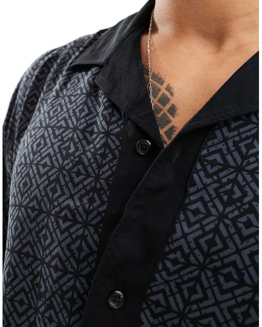 Camicia grigia oversize con colletto con rever e stampa di ADPT in Blue da Uomo