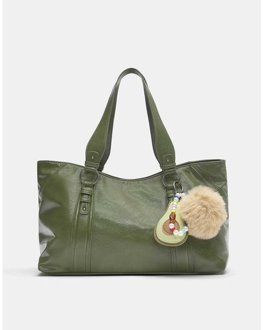 Pull&Bear Shopper Met Versiering in het Green