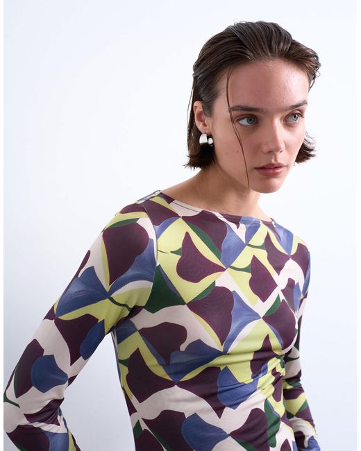 TOPSHOP White – langärmliges oberteil aus mikrofaser mit mehrfarbigem geometrischem muster