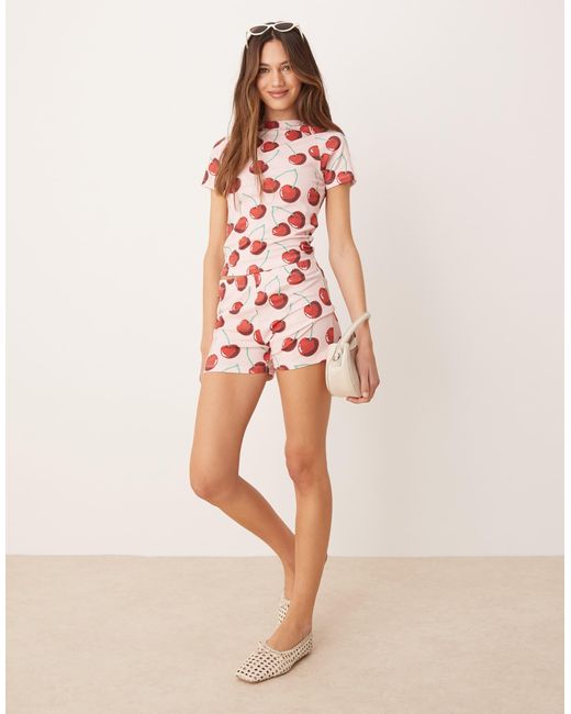 ASOS Pink – knappe shorts