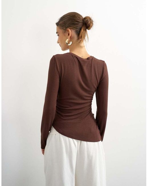 TOPSHOP Brown Premium Rib Ruched Asymmetric Hem Long Sleeve Top