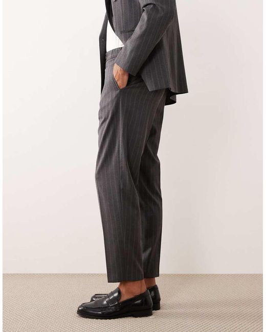Pantalones De Traje De Corte Tapered Holgado Con Raya Diplomática De ASOS de hombre de color Gray