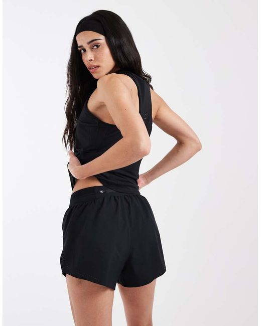 Nike Black Aeroswift Dri-fit Plisse 3 Inch Mid Rise Shorts