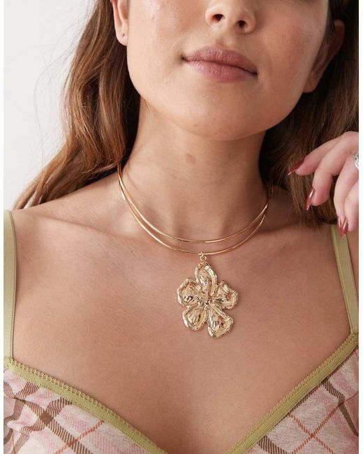 Reclaimed (vintage) Brown Choker Necklace With Flower And Pearl