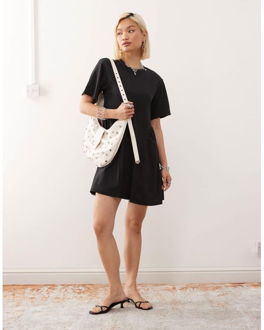 Noisy May Black – minikleid aus em jersey mit weitem rock und tiefer taille