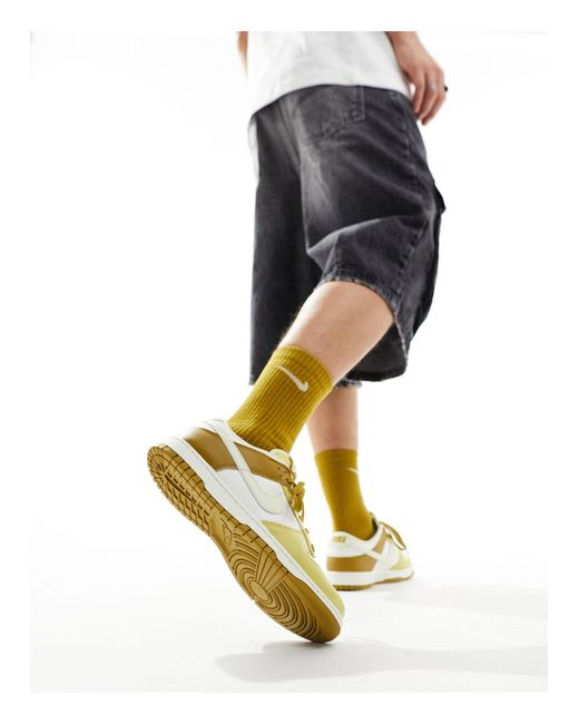 Dunk low retro - sneakers sporco e gialle di Nike in Yellow da Uomo