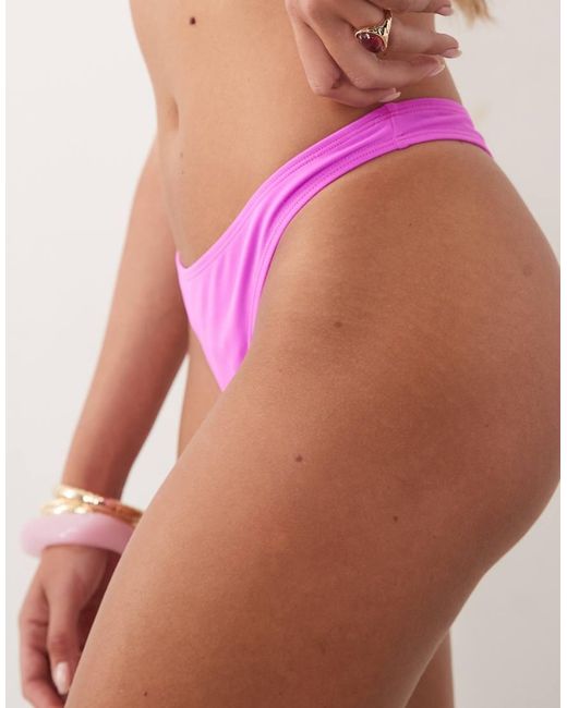 ASOS Maya in het Red
