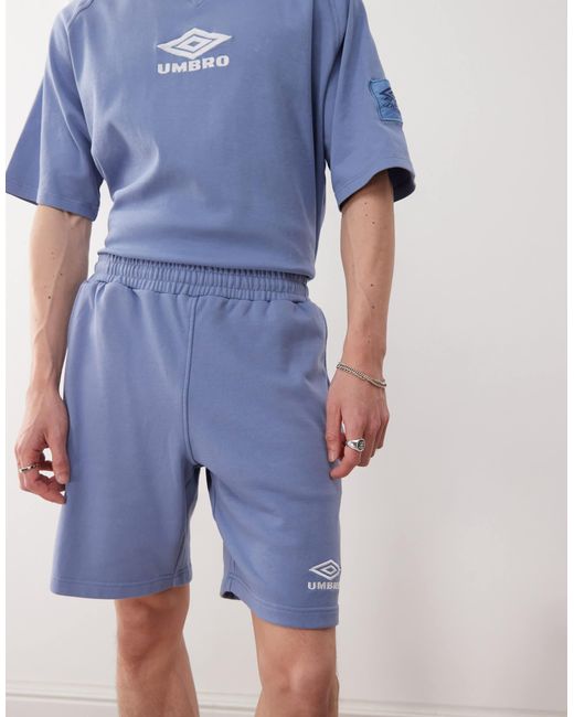 Umbro – drill – shorts in Blue für Herren
