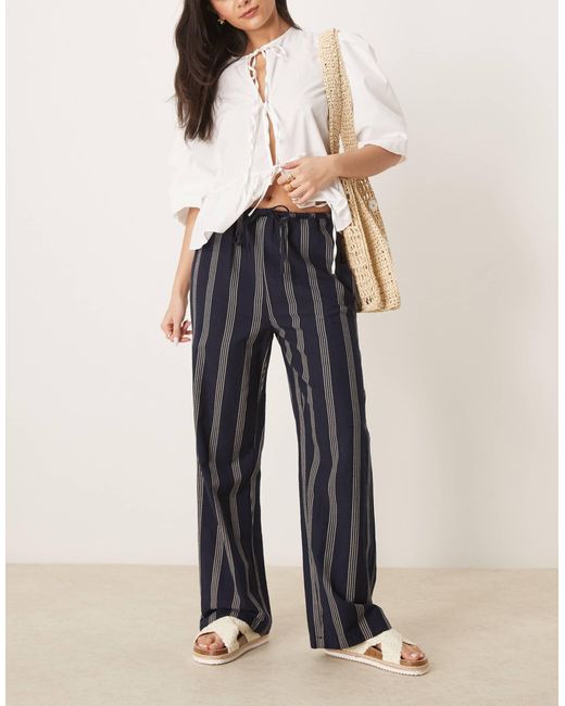 Vila Blue – weit geschnittene hose