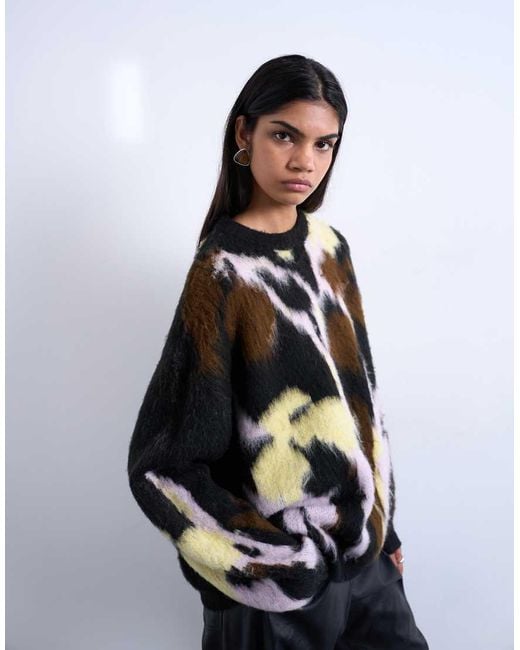 TOPSHOP White Knitted Brushed Flower Jumper