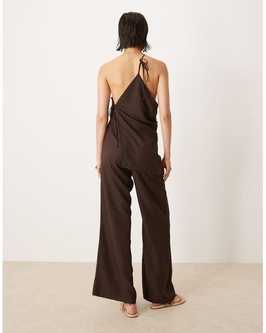 Mono Largo Marrón Con Lazadas Asimétricas De Tejido Efecto Lino De ASOS de color Natural