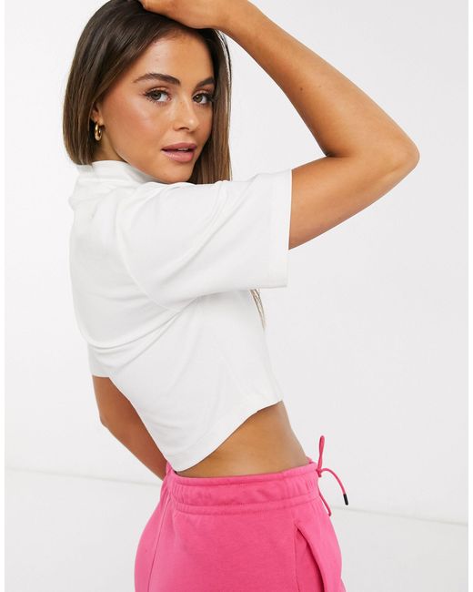nike swoosh cropped t shirt