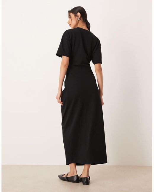 Circular Design Collection di ASOS in Black