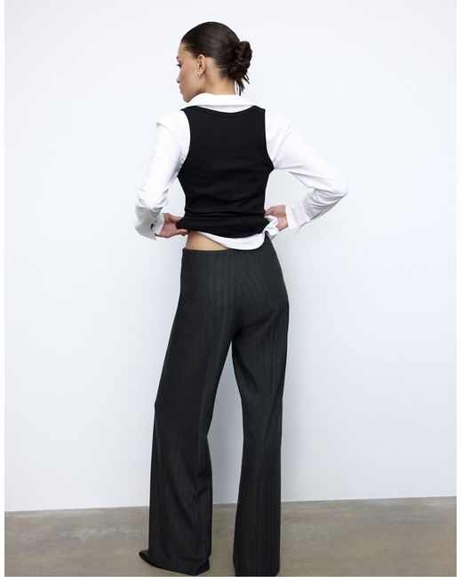 Stradivarius White Loose-Fitting Smart Trousers