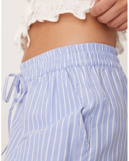 Pantaloni Dad Fit A Vita Alta Con Risvolti Sul Fondo A Righe di Vila in Blue