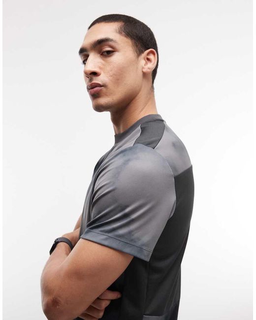 Nike Football Gray Dri-fit Academy+ Central Logo Printed T-shirt for men