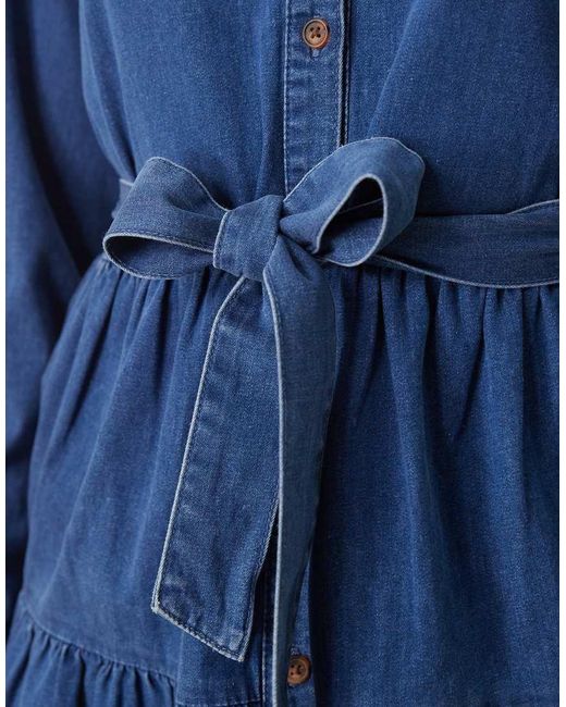 Nobody's Child Ester in het Blue
