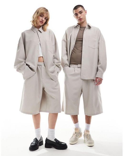 Unisex - short habillé large d'ensemble coupe décontractée à rayures fines - sable Collusion en coloris Gray
