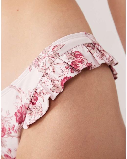 Flora di ASOS in Pink