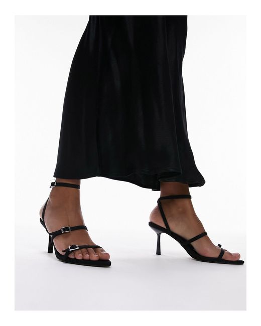 Isabelle - sandali neri con tacco, fascette e fibbie di TOPSHOP in Black