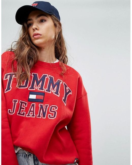 Tommy Hilfiger Tommy Jeans Logo Sweatshirt in Red |